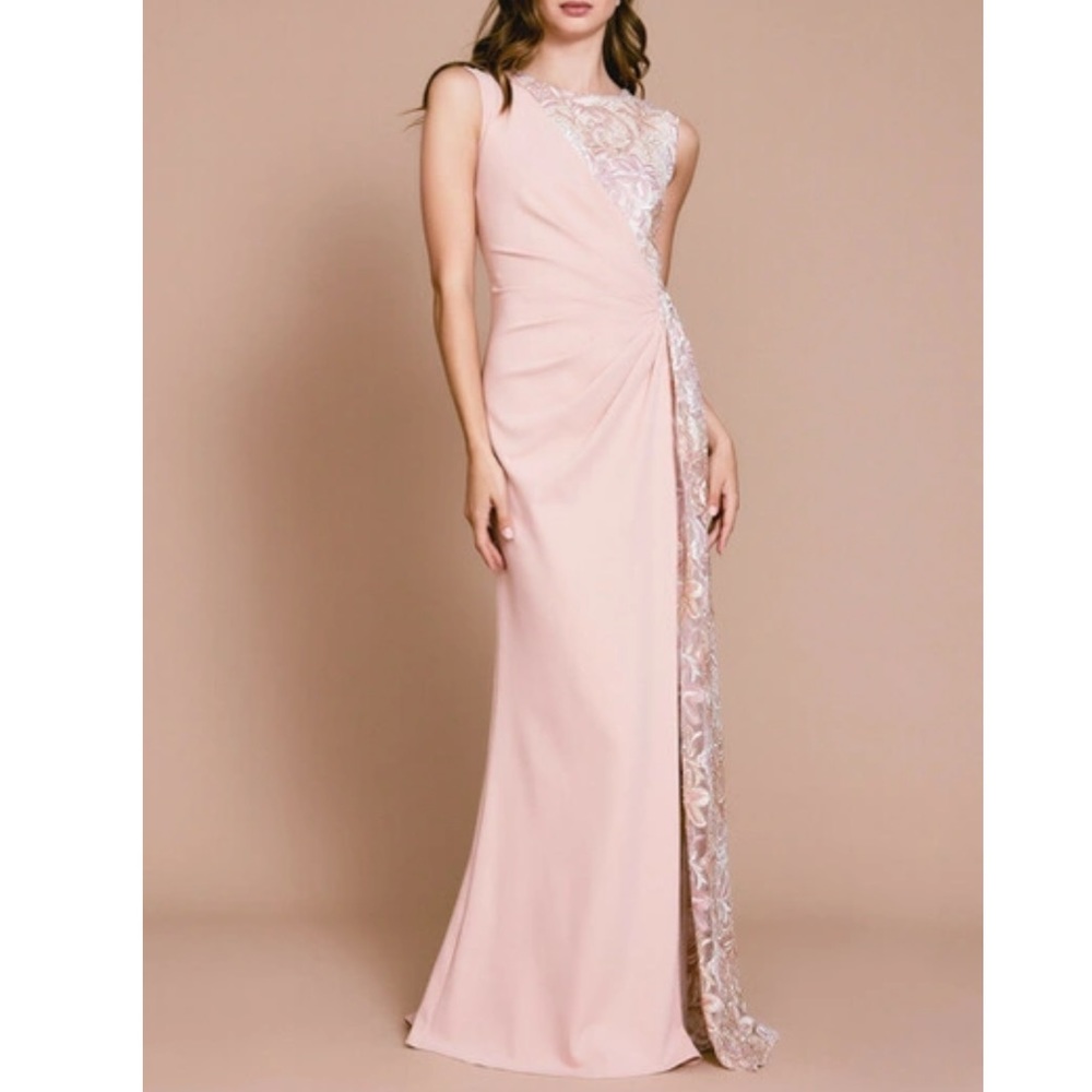 TADASHI SHOJI Lizzie Stretch Crepe Slit Gown In Pale Pink/white 12